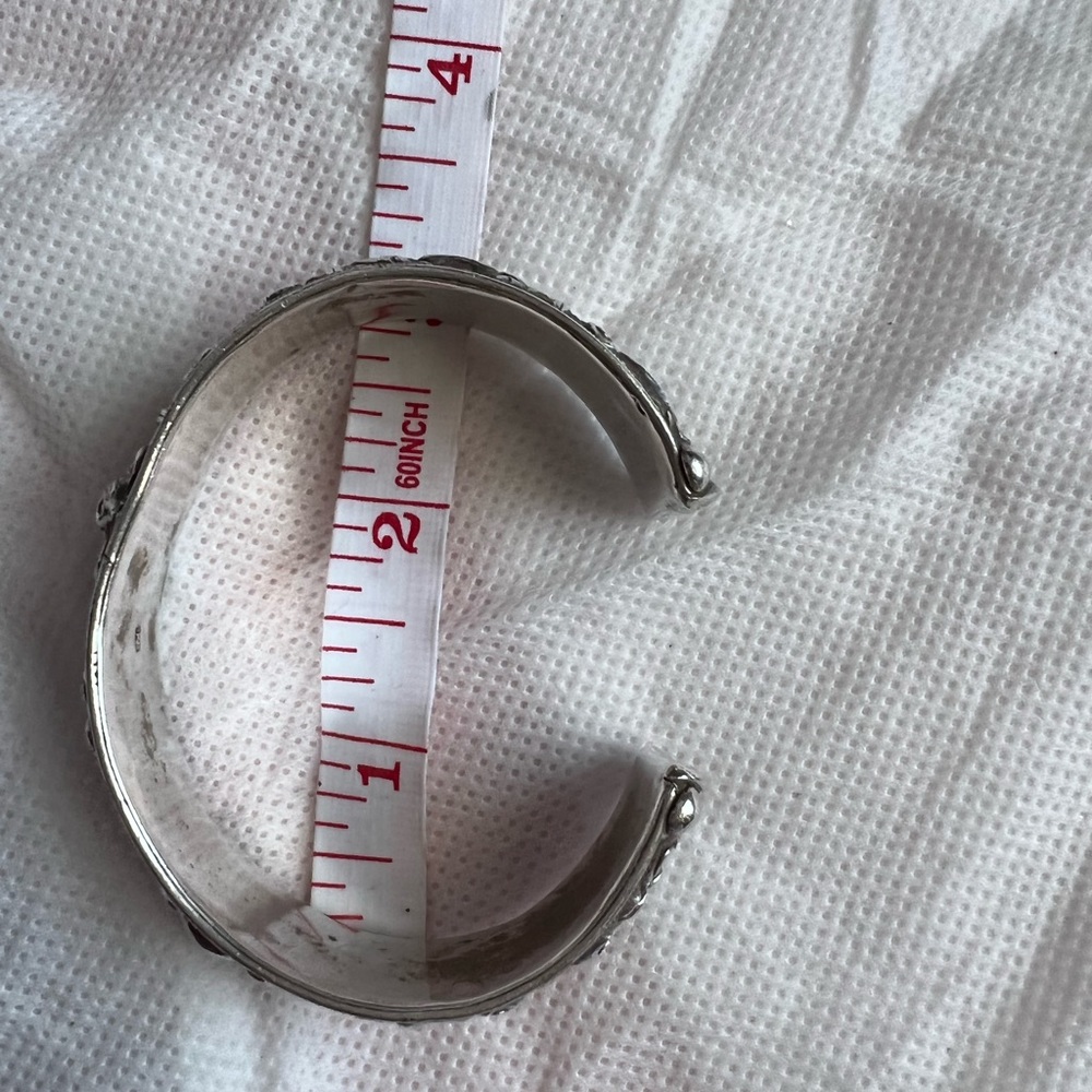 Antique sterling silver bangle. - Picture 4 of 5